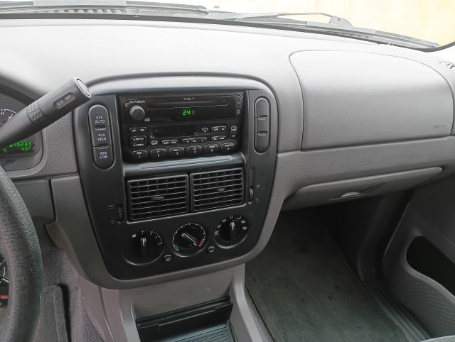 2002 EXPLORER XLT 4X4 (4).jpg